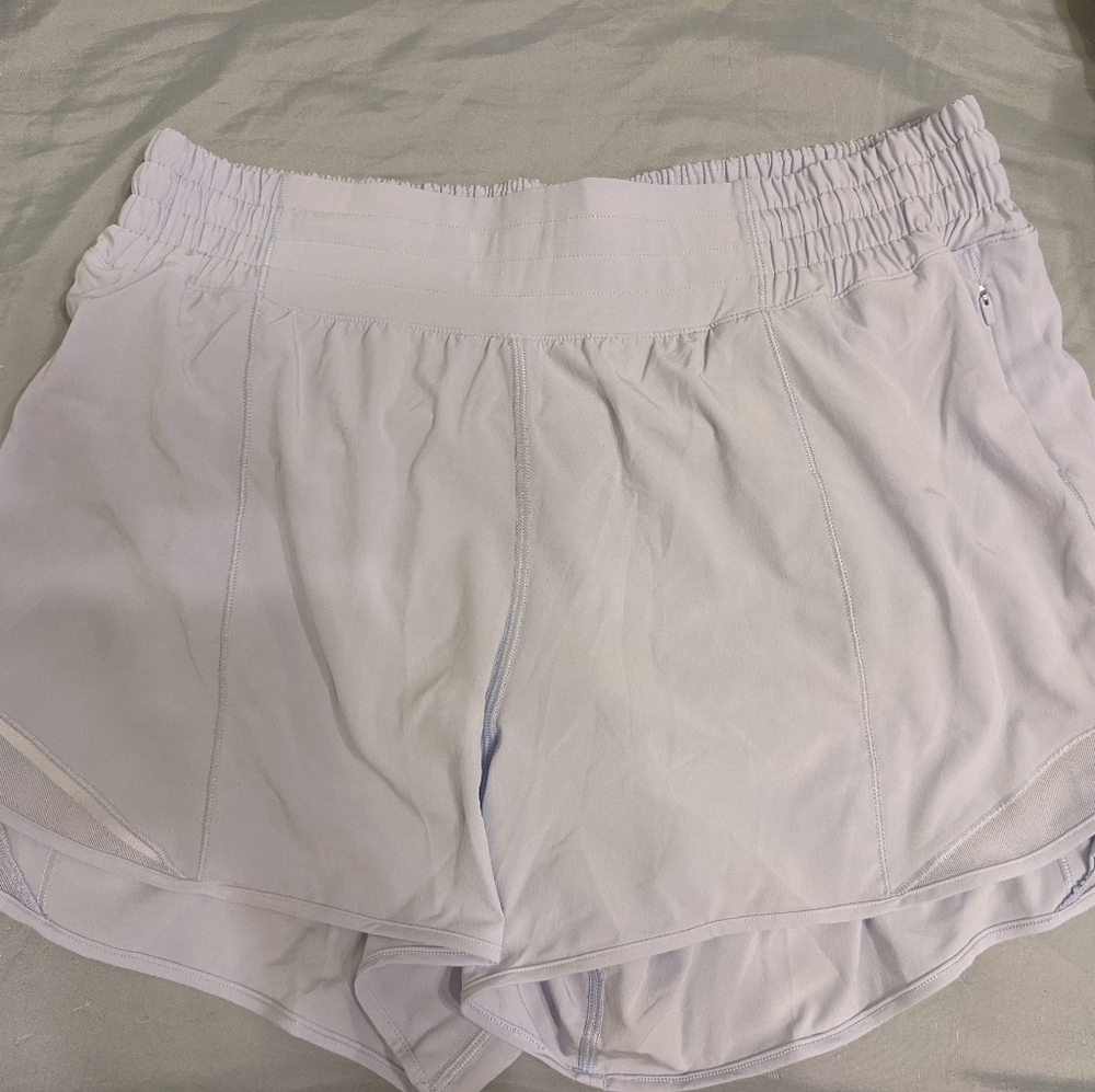 Hotty Hot High-rise Short 4" inseam